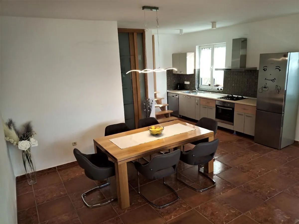 Apartman Emili Malinska