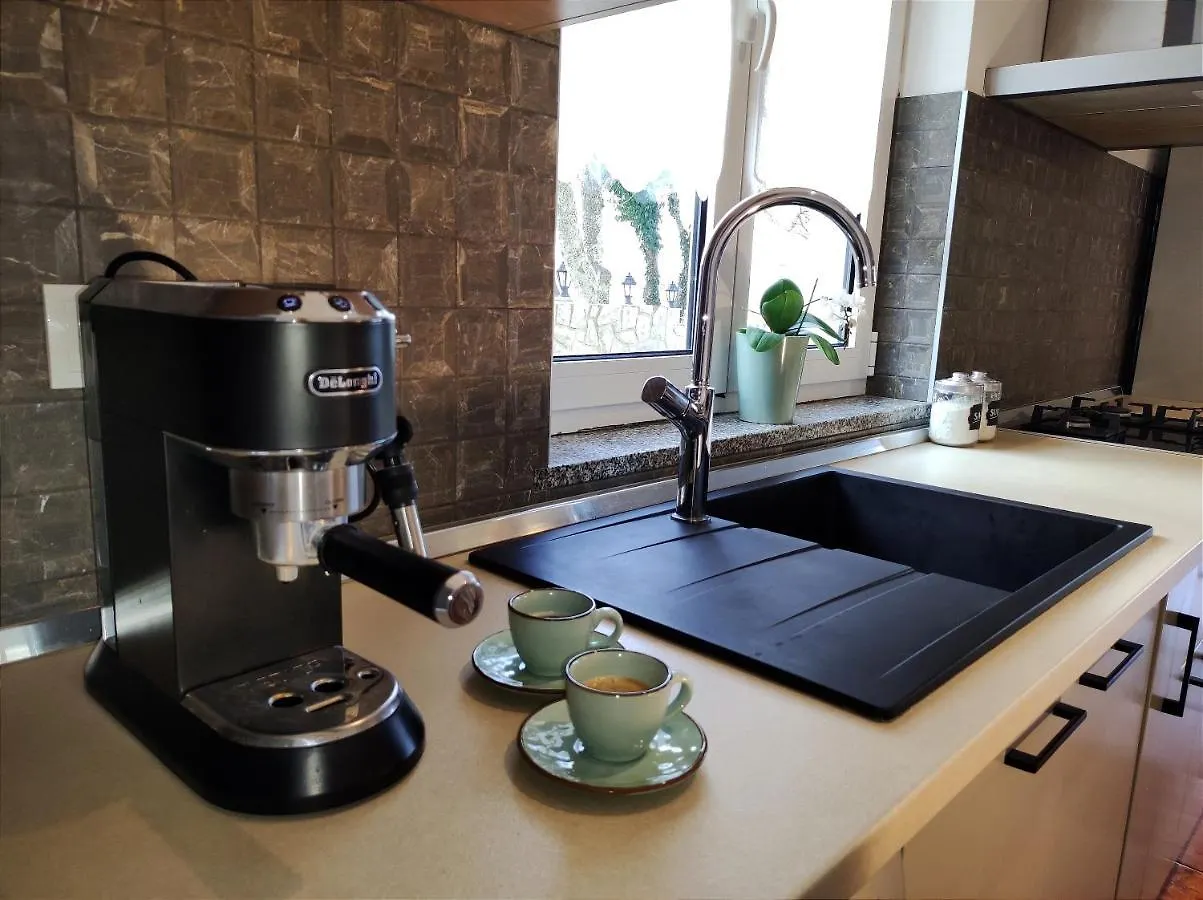 Apartment Apartman Emili Malinska